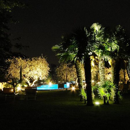 Hotel Giulietta Romeo Лацизе Екстериор снимка