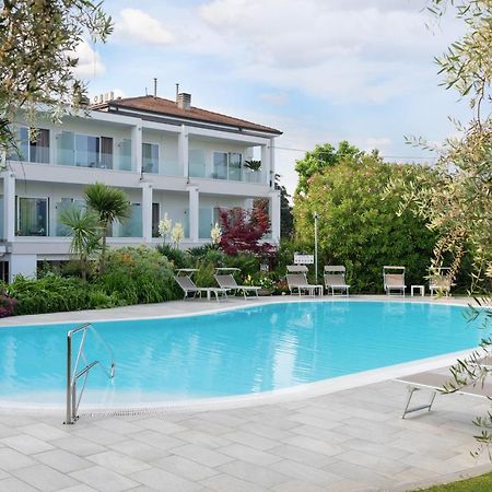 Hotel Giulietta Romeo Лацизе Екстериор снимка