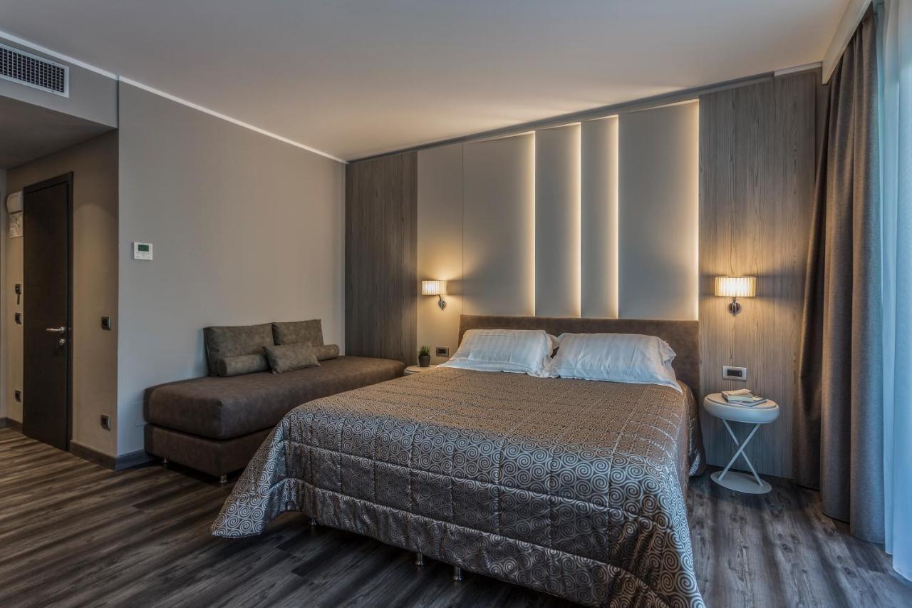Hotel Giulietta Romeo Лацизе Екстериор снимка