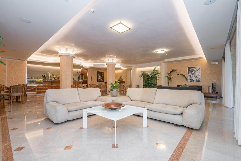 Hotel Giulietta Romeo Лацизе Екстериор снимка