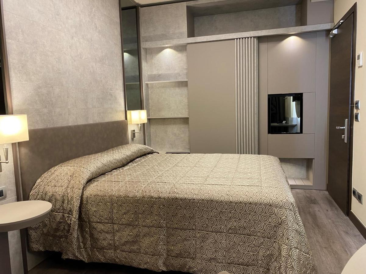 Hotel Giulietta Romeo Лацизе Екстериор снимка