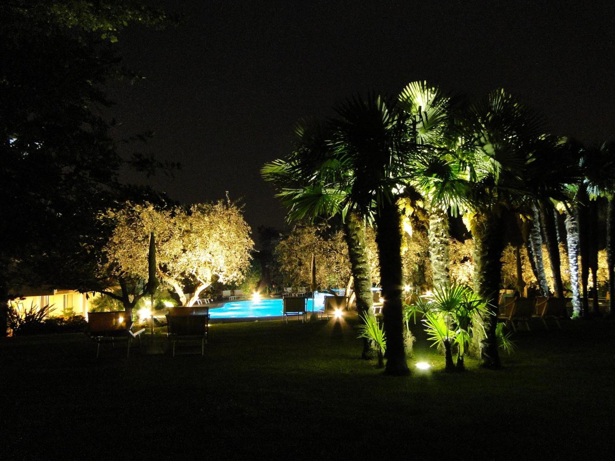 Hotel Giulietta Romeo Лацизе Екстериор снимка