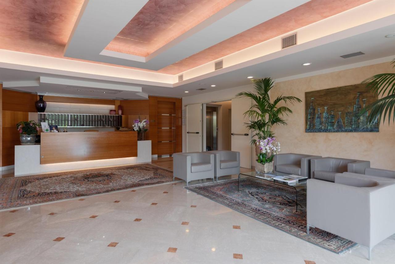 Hotel Giulietta Romeo Лацизе Екстериор снимка