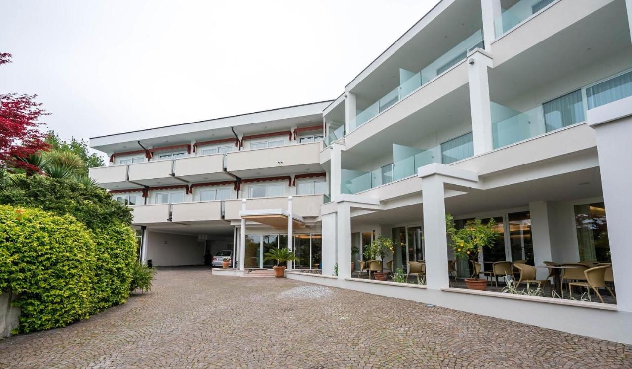 Hotel Giulietta Romeo Лацизе Екстериор снимка