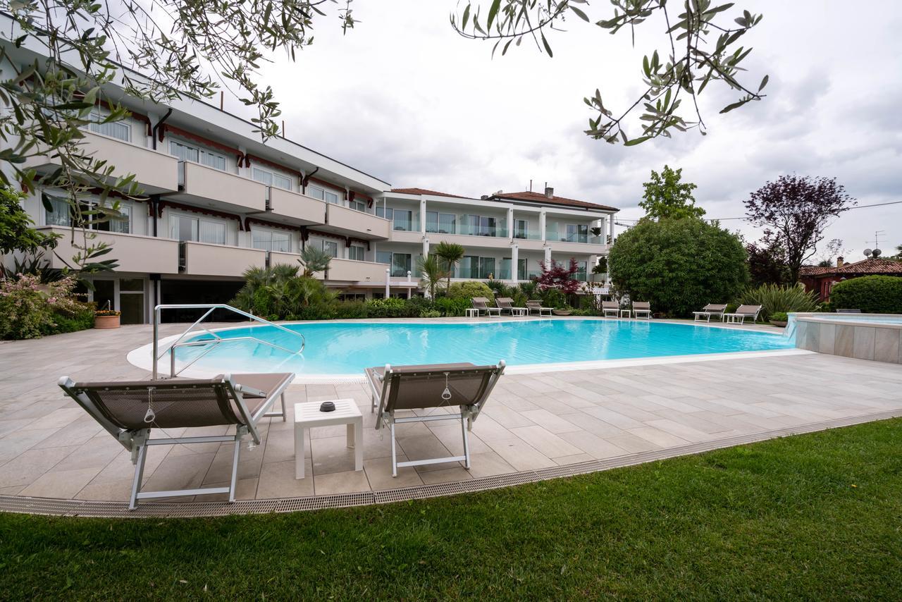 Hotel Giulietta Romeo Лацизе Екстериор снимка